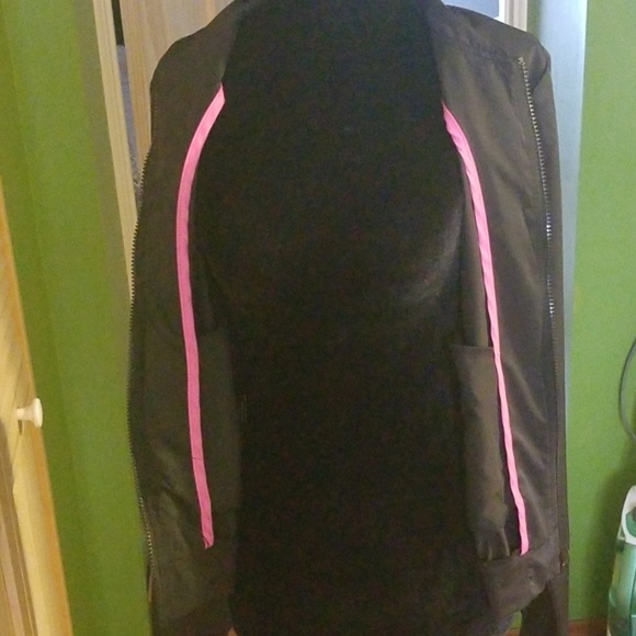 Jacket - Picture 6 of 7